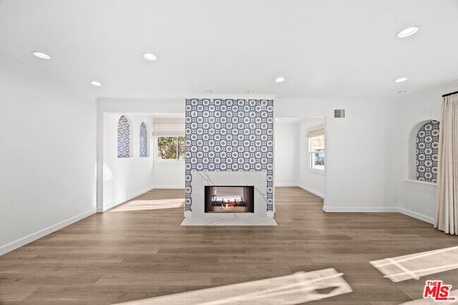 Foto del edificio - 502 Smithwood Dr