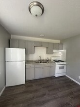 Building Photo - 186 Bernower Ave SW