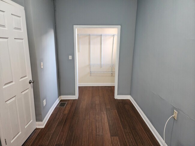 Foto del edificio - 4909 W Roosevelt Rd