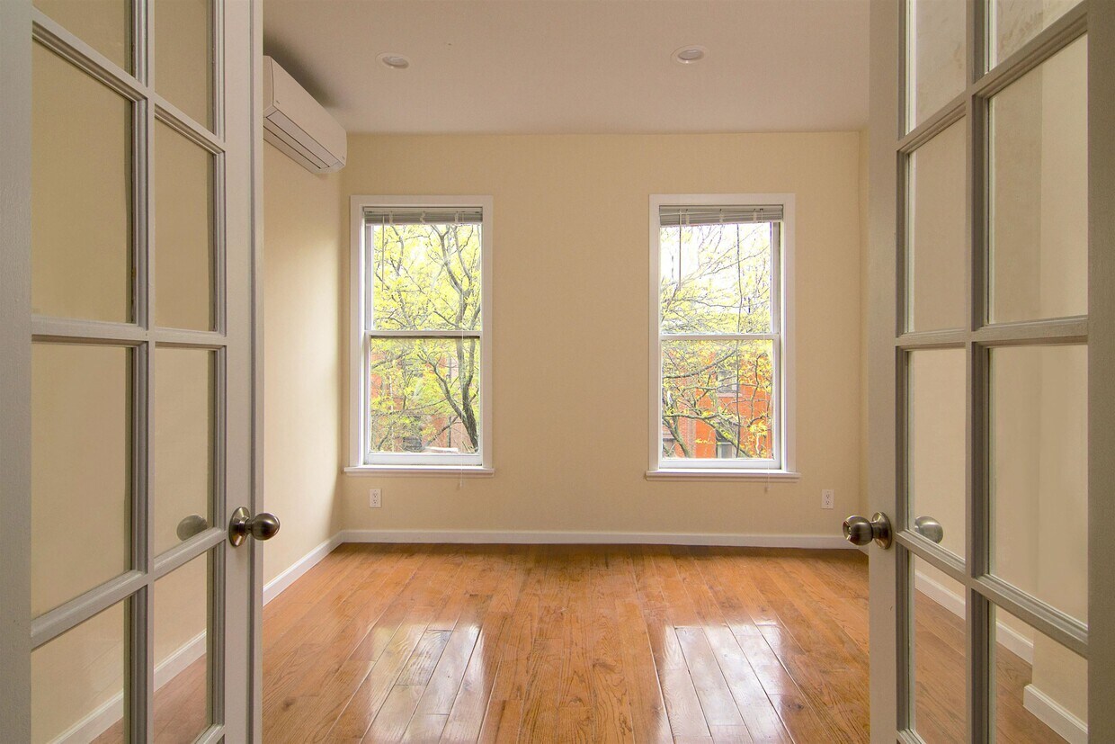 92 Mercer St Unit 4, Jersey City, NJ 07302 Condo for Rent in Jersey