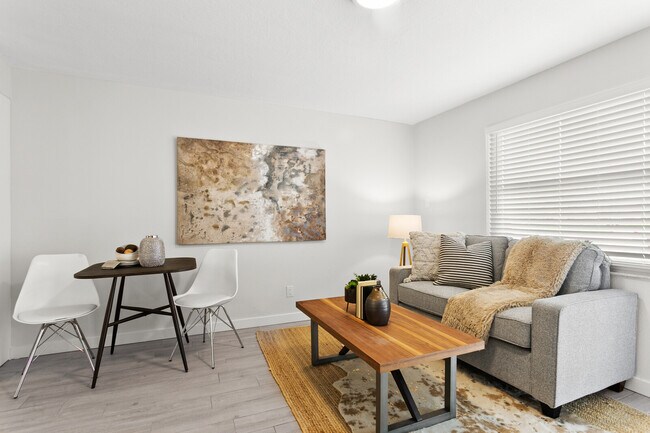 Foto del edificio - 4904 W Lancaster St