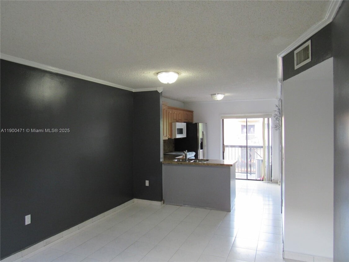 Primary Photo - 5490 W 21st Ct