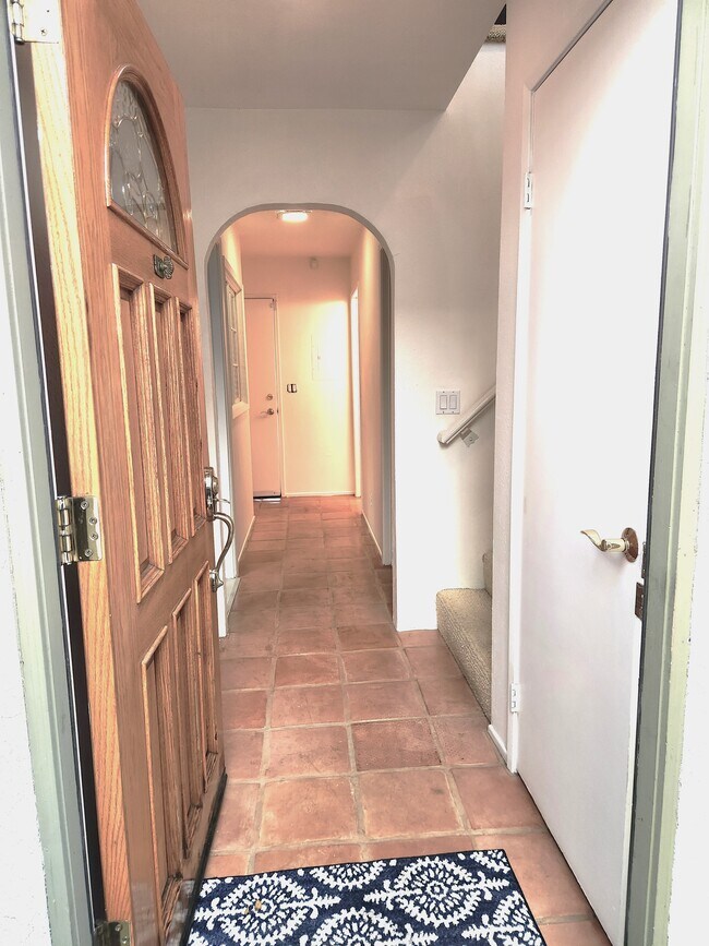 Foto del edificio - 5322 Colodny Dr