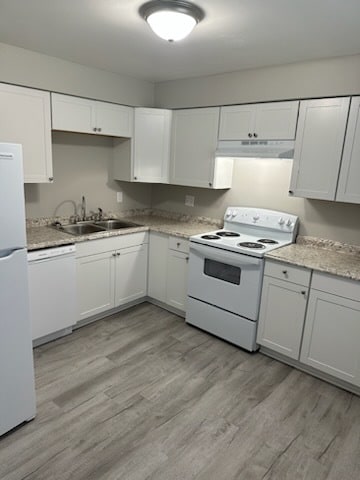 Updated Kitchen - Oakview Park