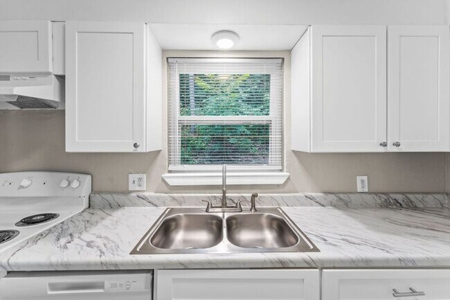 Foto del edificio - 918 Donaldson Rd