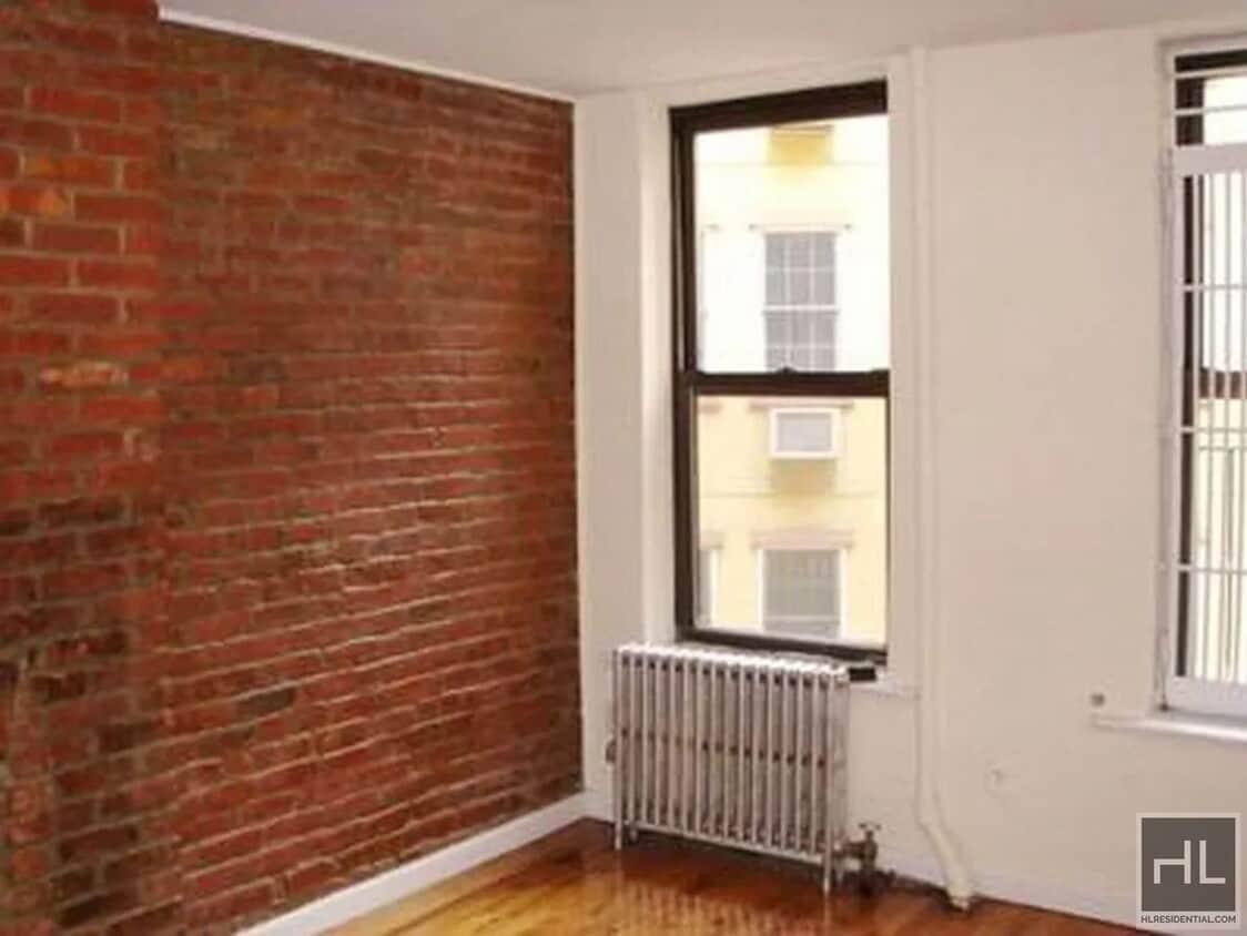Primary Photo - E 12TH ST.