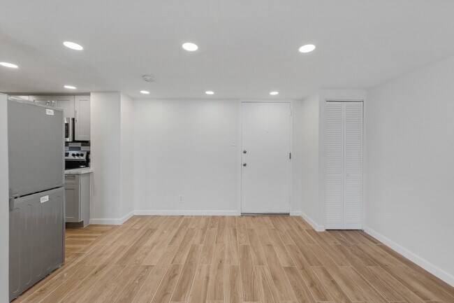 Foto del edificio - 7520 Hornwood Dr