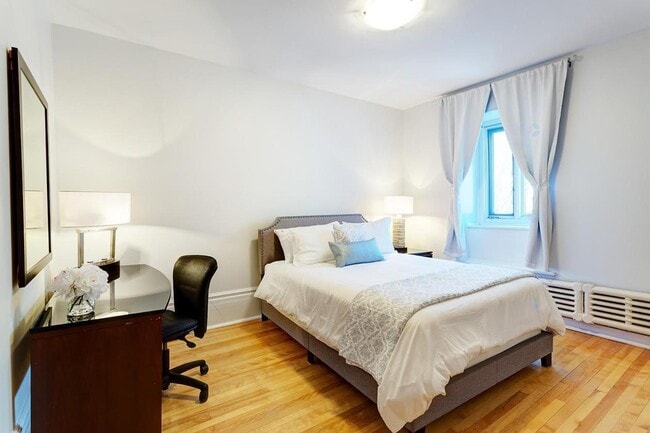 Photo du bâtiment - 1198 Rue St Mathieu