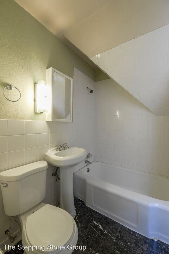 Foto del edificio - 1 br, 1 bath Condo - 411 Morgan Ave North ...