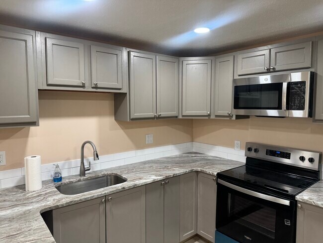 Cocina - 356 Franklin Ave