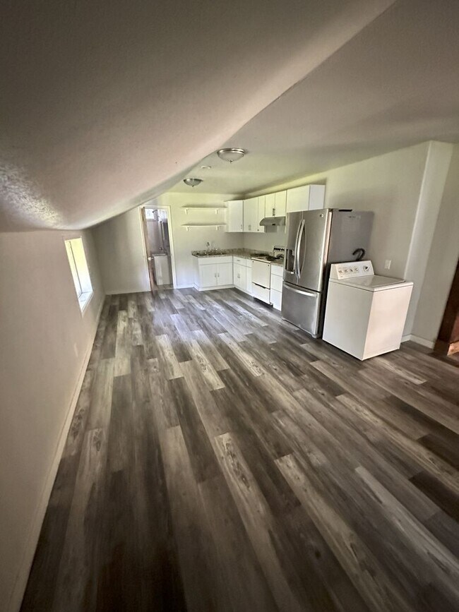 Foto del edificio - 51287 Hatfield Rd