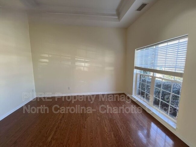 Building Photo - 12424 Kane Alexander Dr