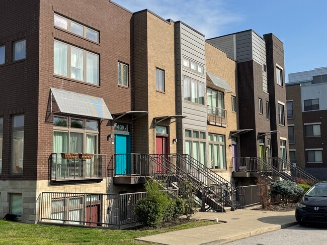 Foto del edificio - 413 Hancock Green Pl