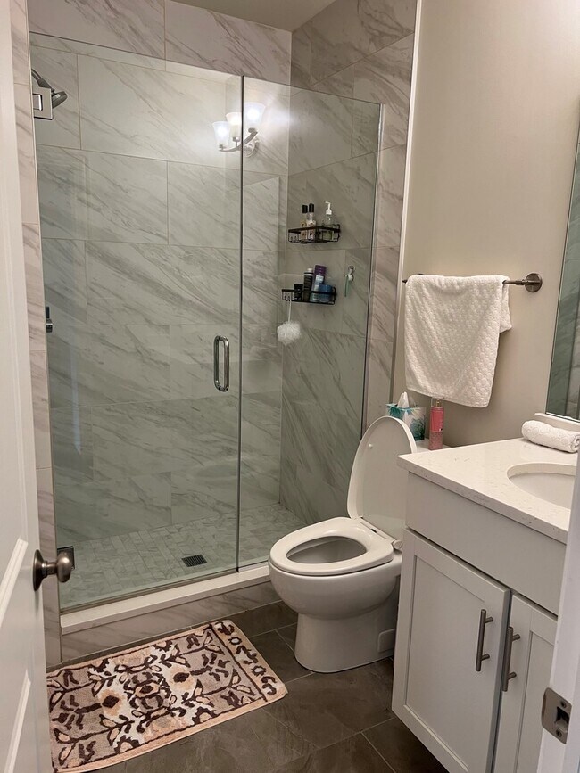 Foto del edificio - 809 N Franklin St