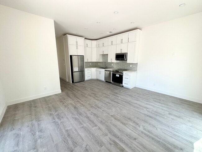 Foto del edificio - 2435 Creekhollow Ln
