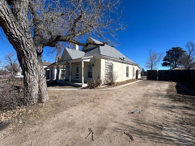 Building Photo - 546 Boulder St