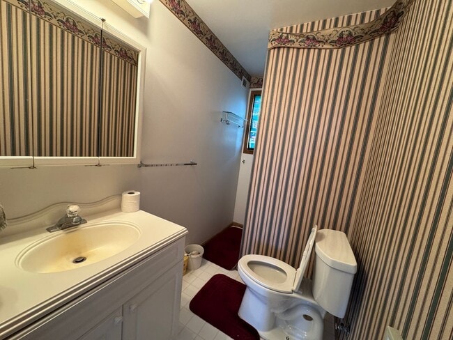 Building Photo - Escape to Your Own Private Retreat in Rapelje, MT
