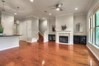 Building Photo - 1115 Kinney Ave