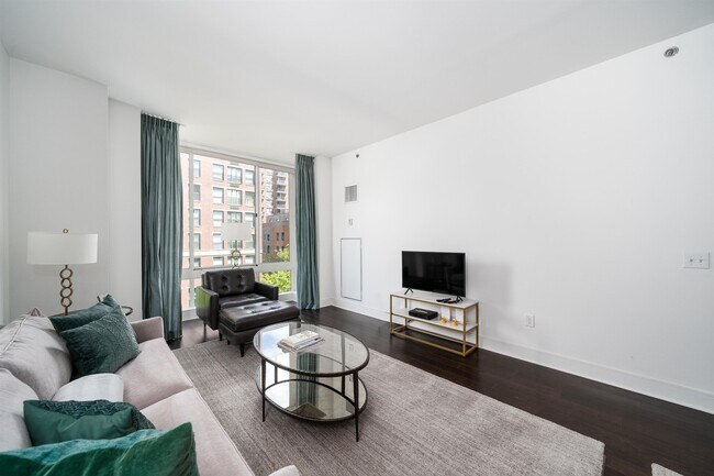 Foto del edificio - 1100 Maxwell Ln