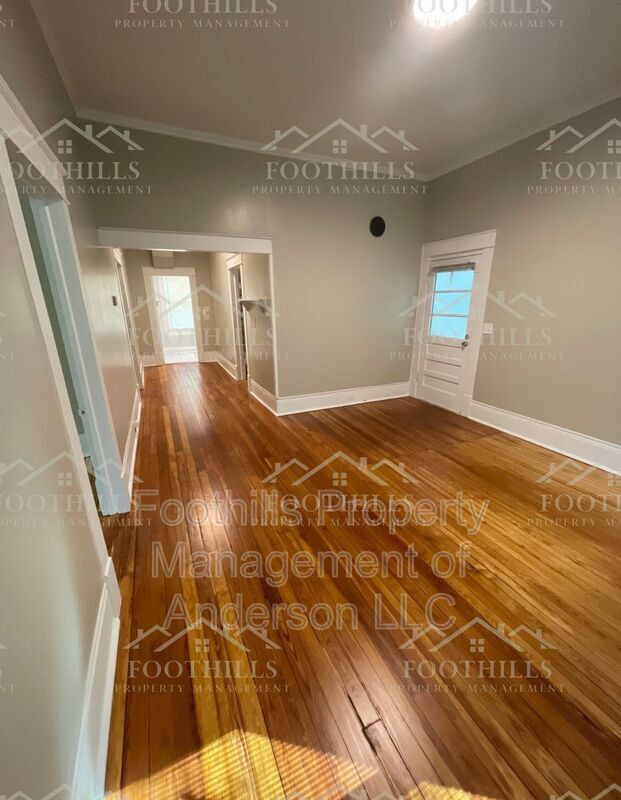 Foto del edificio - 120 Anderson Ave