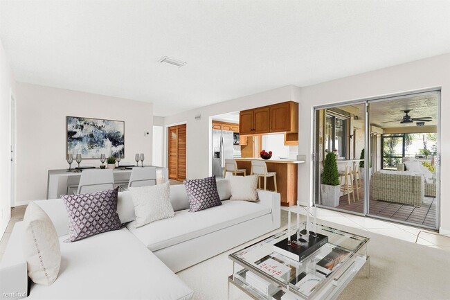 Foto del edificio - 4 br, 2 bath House - 898 NW 5th Ave