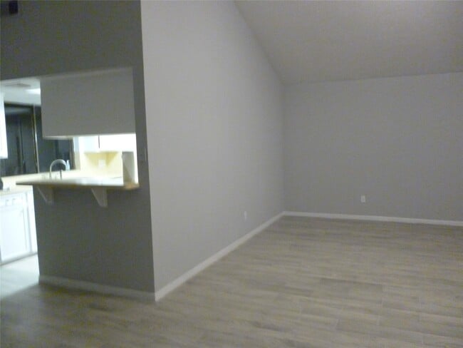 Building Photo - 2822 Mesquite Dr