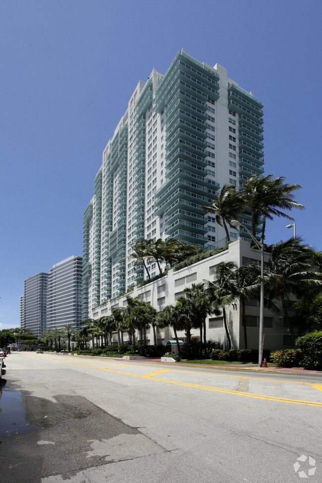 Building Photo - The Floridian