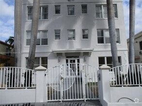 Building Photo - 1027 Pennsylvania Ave