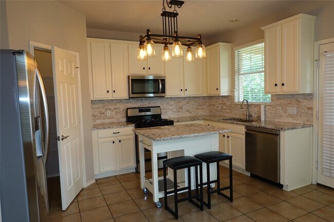 Foto del edificio - 16100 S Great Oaks Dr
