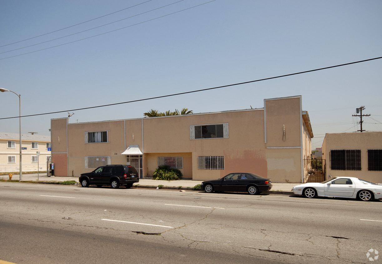 Primary Photo - 10500 S Vermont Ave