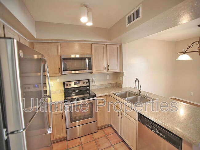 Building Photo - 14249 N 23rd St