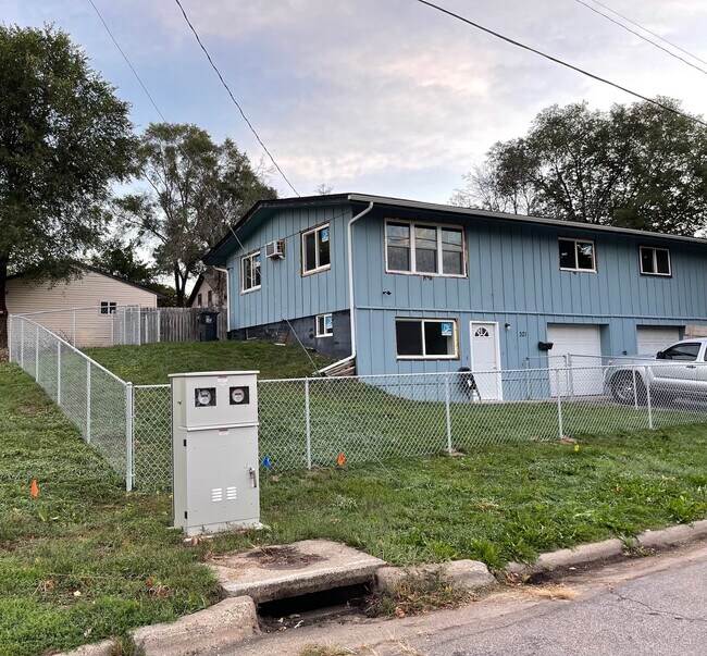 Foto del edificio - 321 Hoyt Ave E