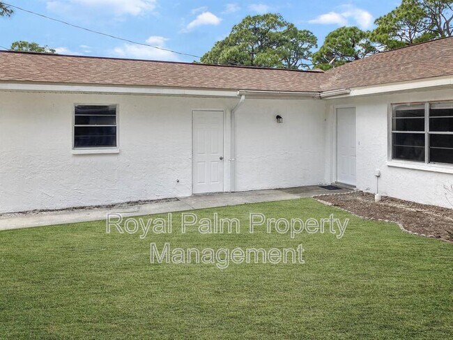 Building Photo - 927 Royal Palm Drive