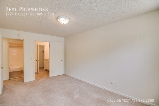 Foto del edificio - 1424 Haslett Rd