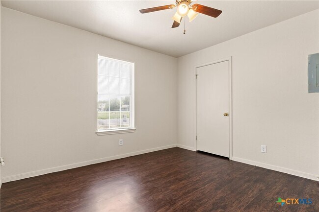 Foto del edificio - 2007 Windward Dr