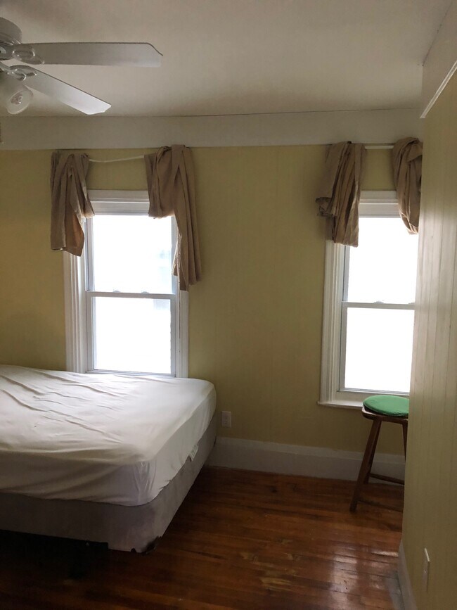 2nd bed room - 3 Cottage St