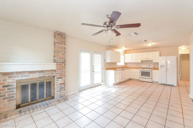 Foto del edificio - 5815 Brambletree St