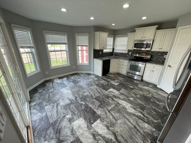 Building Photo - Awesome Home Great Location for Rent