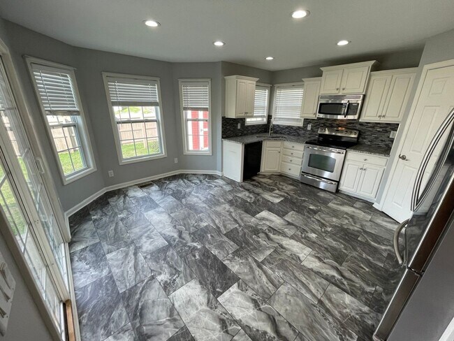 Foto del edificio - Awesome Home Great Location for Rent