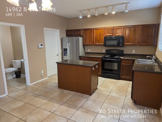 Foto del edificio - 14962 N 174th Ave