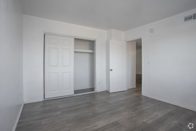 2HAB,1BA-850 ft² - Bellevue Estates