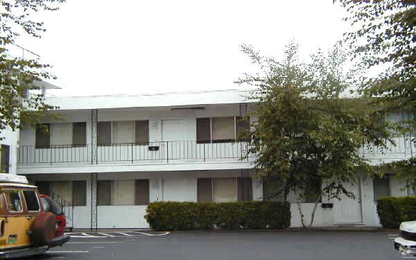 Foto del edificio - 2123-2151 NE Halsey St