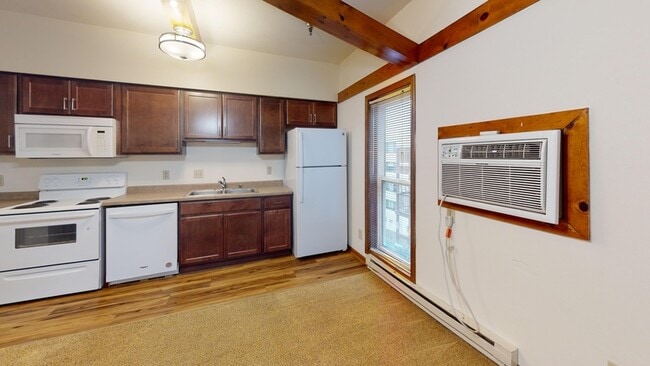 Building Photo - 11 E Gilman St