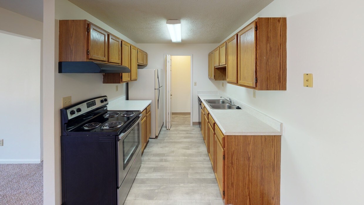Photo - Ashton Lake Apartments