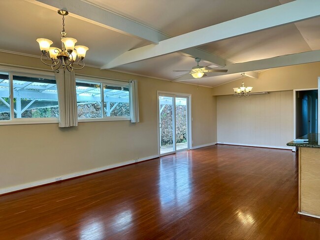 Building Photo - St. Louis Heights - 3BR/2BA/Garage
