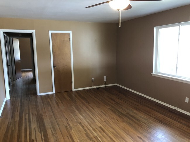 Foto del edificio - 200 N Jackson St