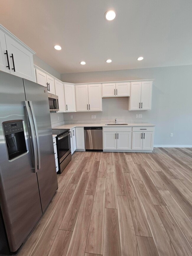 Building Photo - 3109 Daly Pl