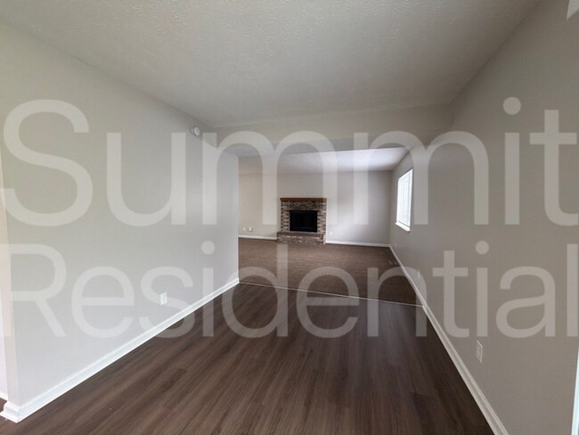 Foto del edificio - 3716 Rock Maple Dr