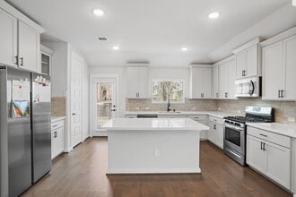 Building Photo - 2107 Pueblito Dr