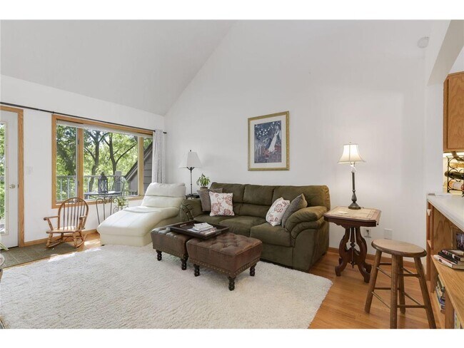 Foto del edificio - 2858 Kenwood Isles Dr